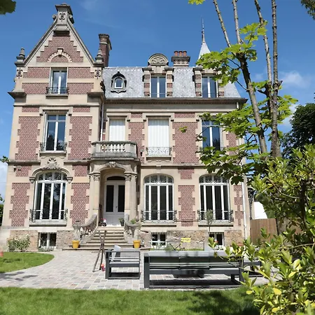 Stella 3* Compiègne